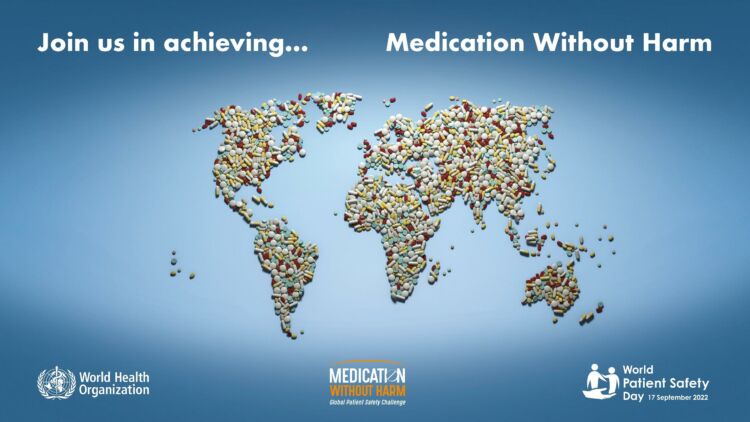 Kuvituskuvassa maailman kartta, joka muodostuu lääkkeistä.. Maailman potilasturvallisuuspäivä.