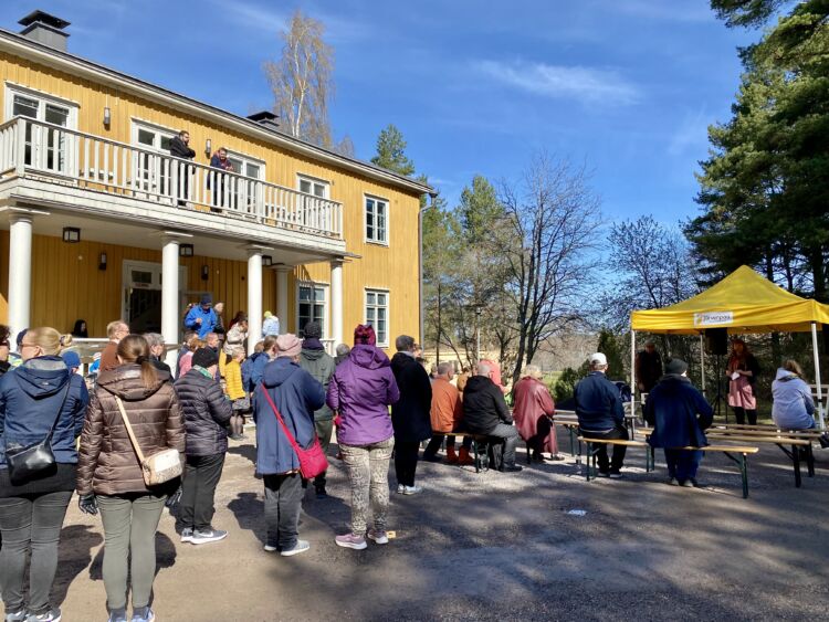 Vuodenaikojen perintö -näyttelyn avajaiset.