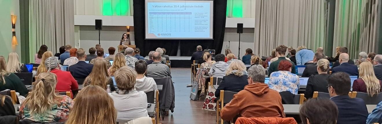 Aluevaltuuston seminaarista yleiskuva